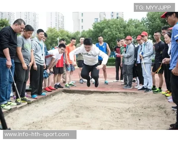 菲亚特足球盛宴：激情与速度的完美结合，感受赛场上的无限魅力